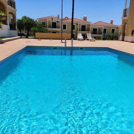 شقة 1D Areias De Porches, Pool & A/C - Casas & Papeis Armação de Pêra المظهر الخارجي الصورة