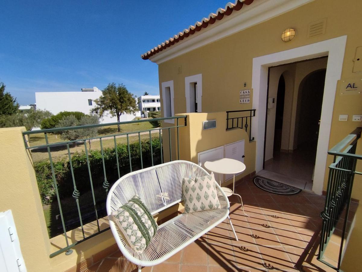 شقة 1D Areias De Porches, Pool & A/C - Casas & Papeis Armação de Pêra المظهر الخارجي الصورة