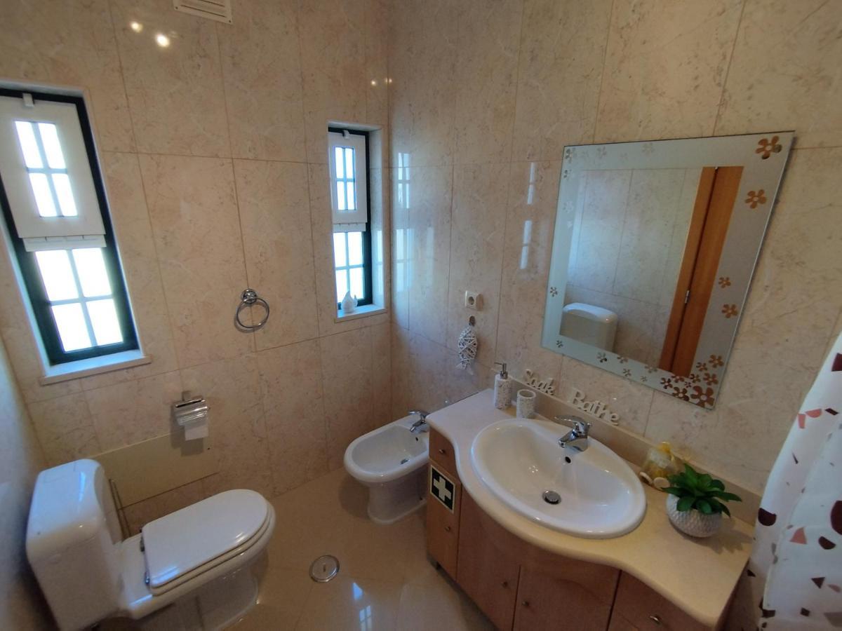 شقة 1D Areias De Porches, Pool & A/C - Casas & Papeis Armação de Pêra المظهر الخارجي الصورة