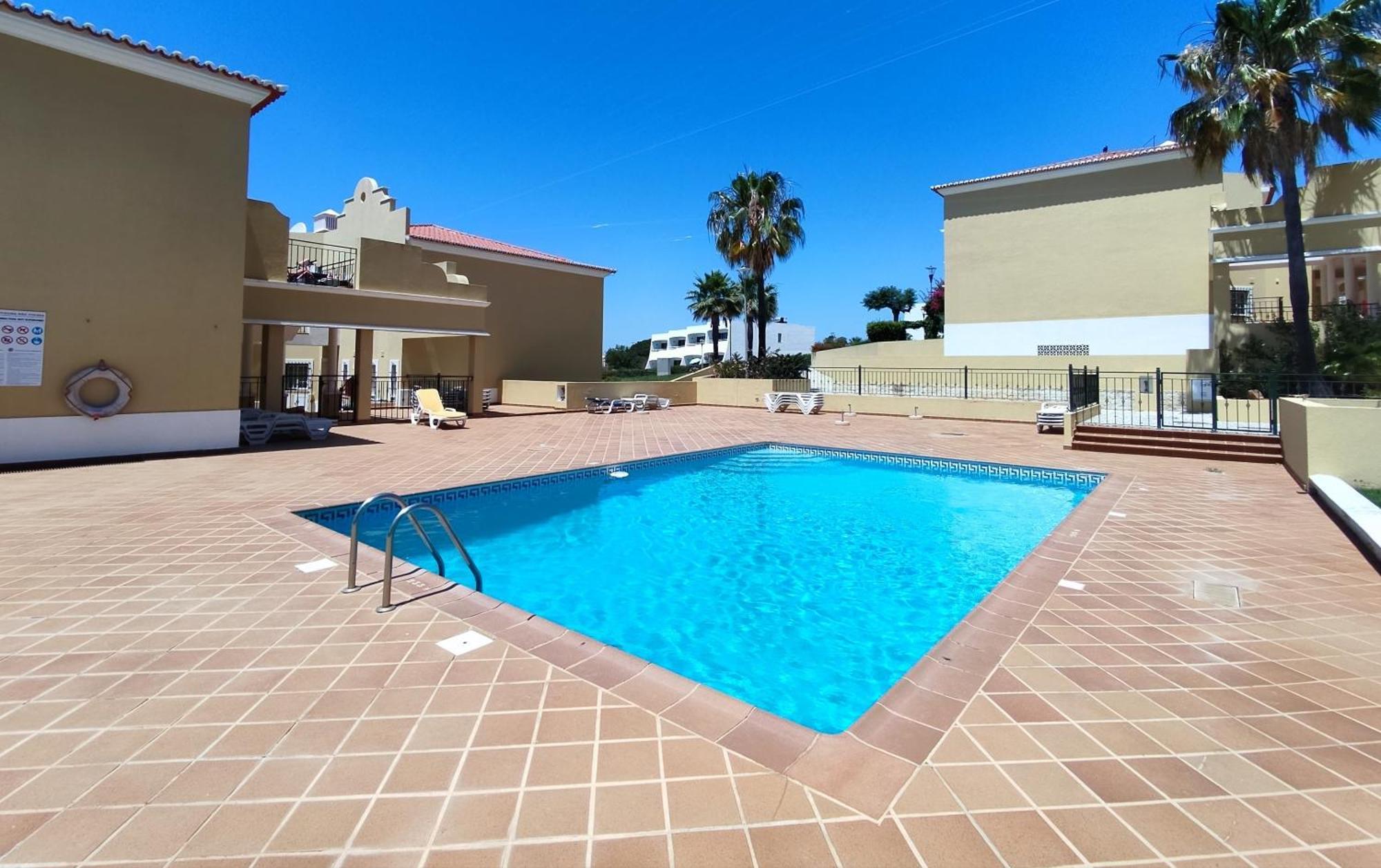 شقة 1D Areias De Porches, Pool & A/C - Casas & Papeis Armação de Pêra المظهر الخارجي الصورة