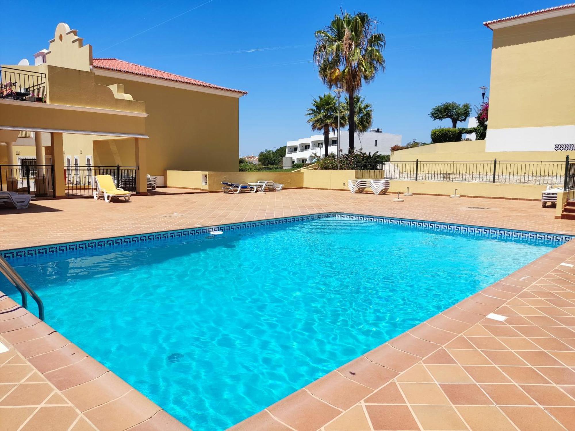 شقة 1D Areias De Porches, Pool & A/C - Casas & Papeis Armação de Pêra المظهر الخارجي الصورة
