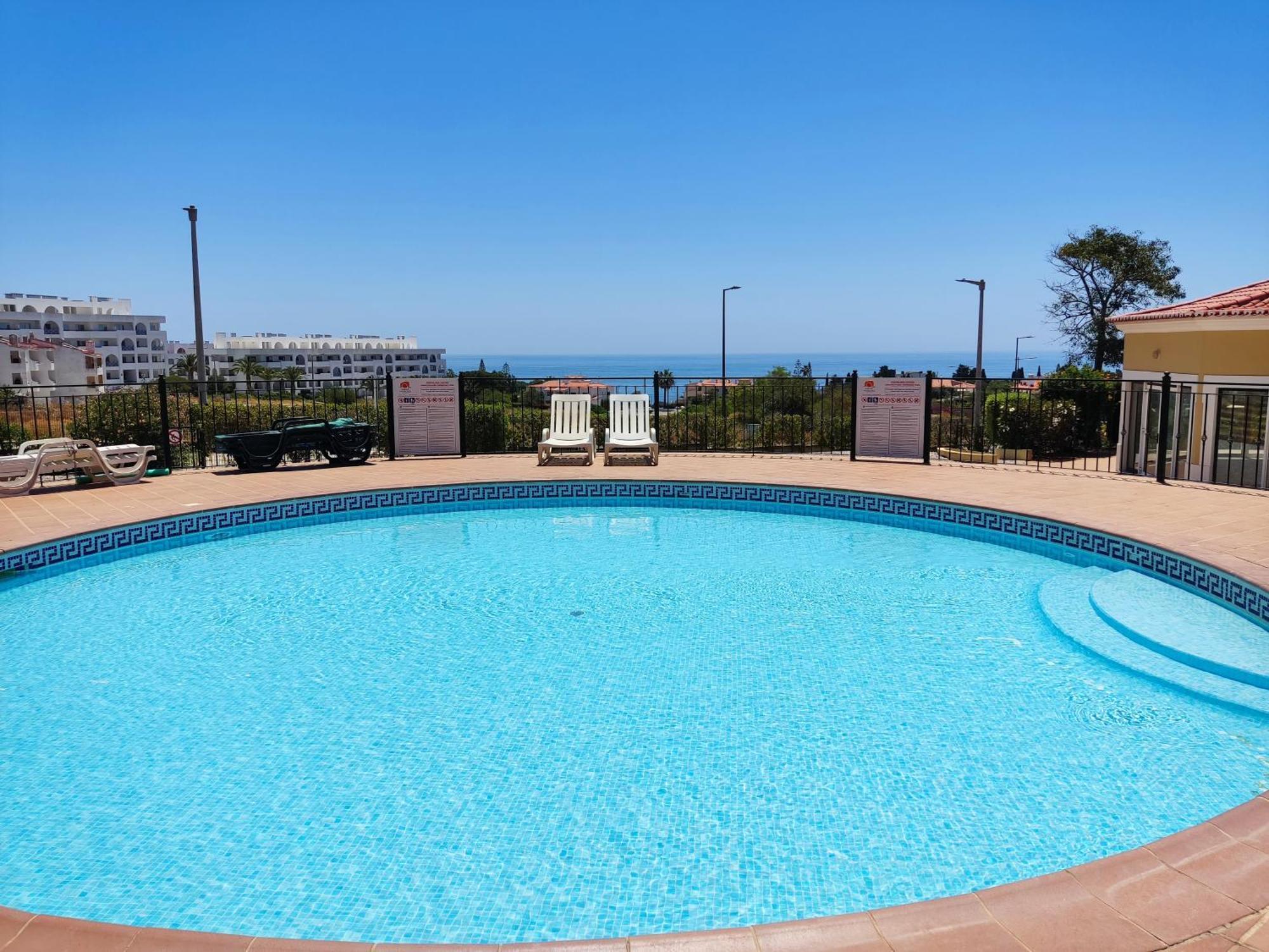شقة 1D Areias De Porches, Pool & A/C - Casas & Papeis Armação de Pêra المظهر الخارجي الصورة